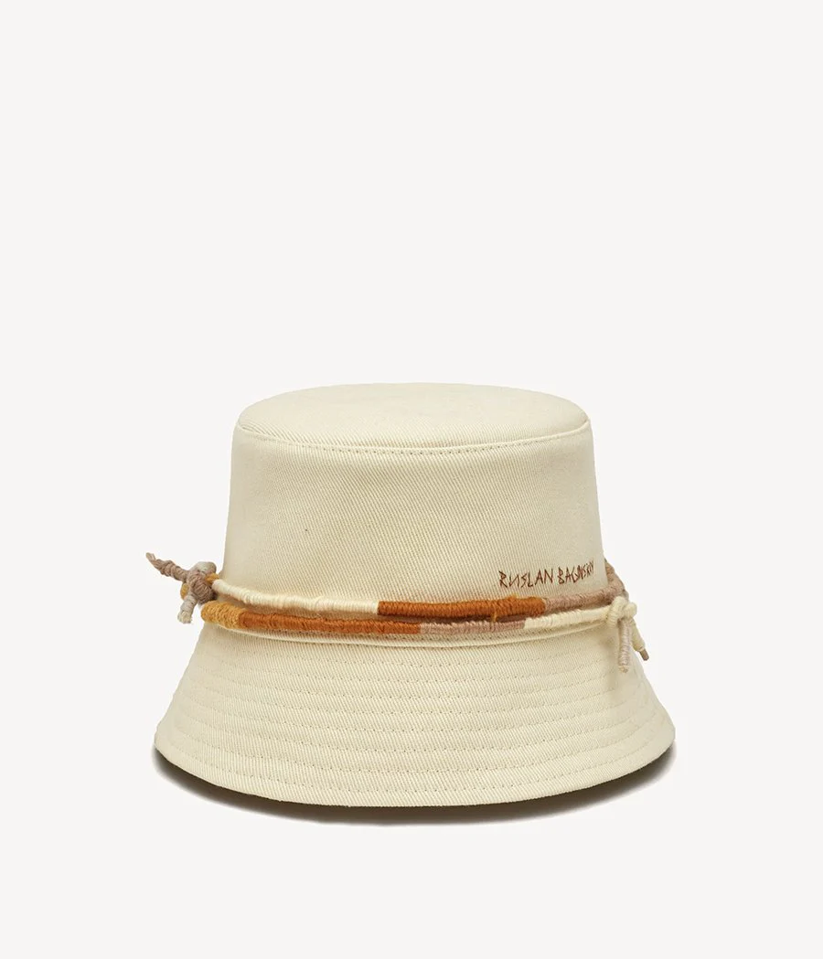 LAMPSHADE BUCKET HAT IN BEIGE